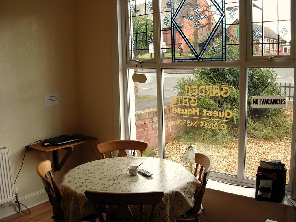 The Garden Gate Guest House Chester Extérieur photo